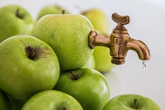 MAMUKO Puree owocowe BIO gruszka śliwka czarna porzeczka